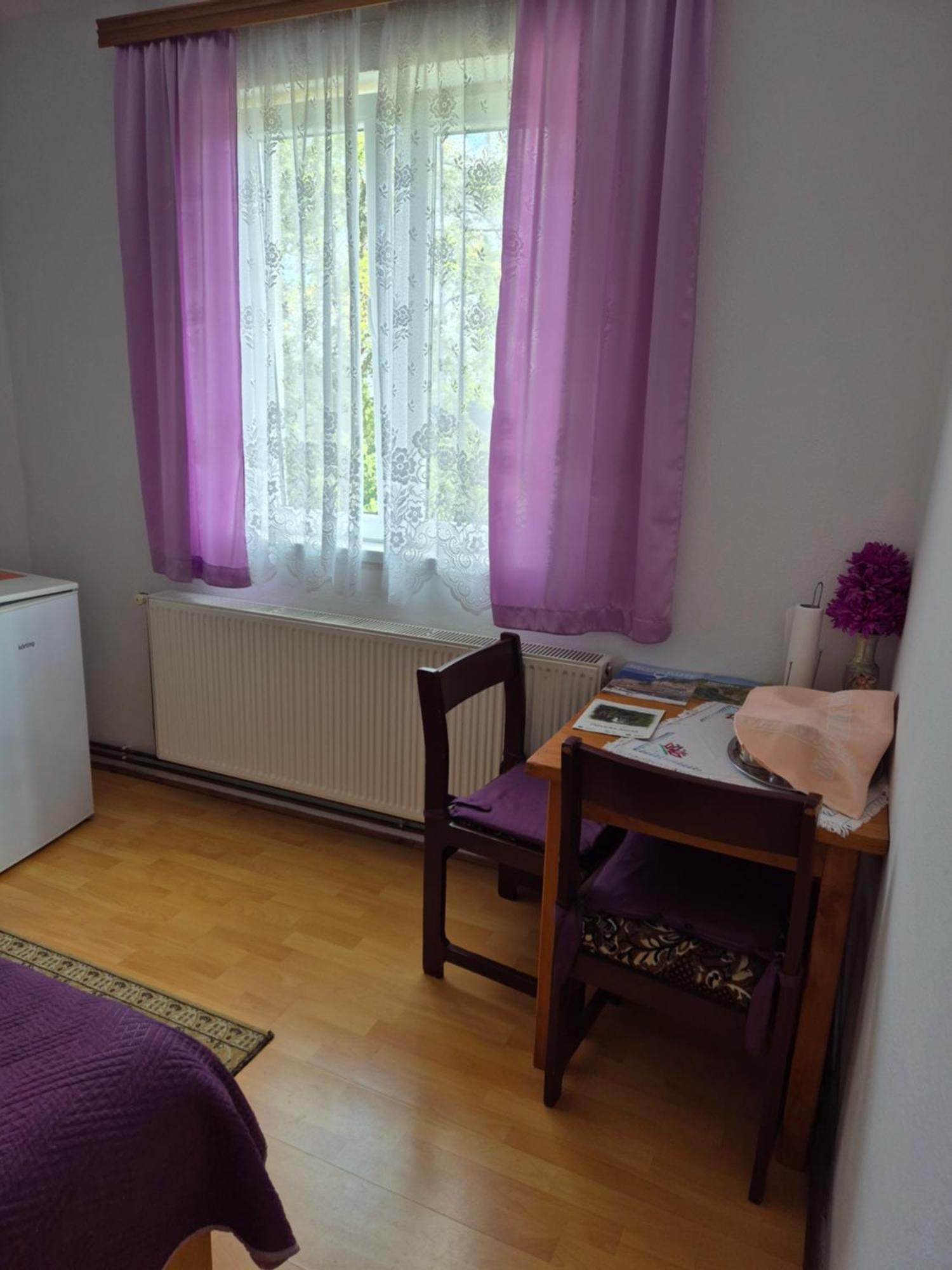 Guesthouse Milka Poljanak Exteriör bild
