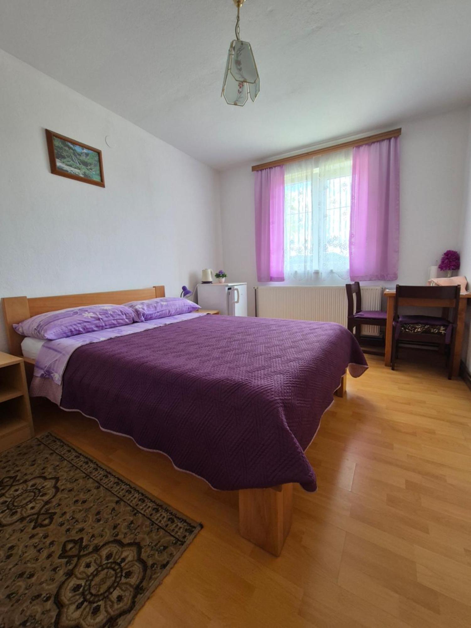 Guesthouse Milka Poljanak Exteriör bild